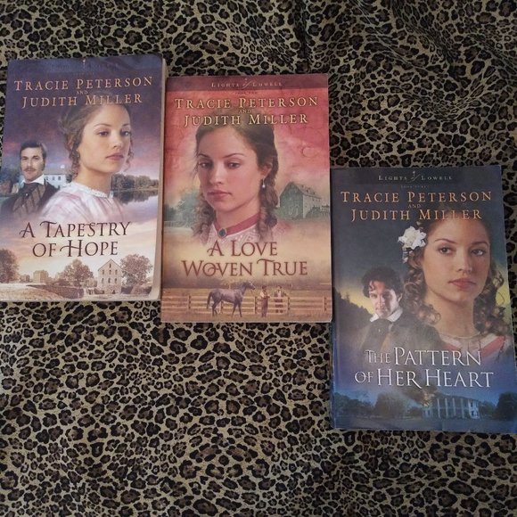 2025 Tracie Peterson & Judith Miller 3 Books, Lights Of Lowell - Picture 1 of 4